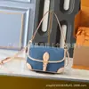 Bolso Baguette Serie Denim Versión Alta de Guangzhou Bolso Clásico Presbiópico para Viajes de Negocios Portátil Cruzado al Hombro Cuero que Cambia de Color