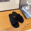 Nuevas sandalias planas de playa estilo nicho para vacaciones, sandalias de exterior sin cordones para mujer 2026 diseñadas para usarse con faldas