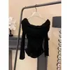 Nuevo top de terciopelo estilo coreano para otoño/invierno con un diseño único de cuello con volantes, corte ajustado y mangas largas, perfecto para un look moderno