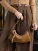Bolso de Hombro Cruzado de Cuero Genuino para Mujer 2026 Nuevo Estilo Retro Americano Bolso de Gamuza Escarchada Bolso tipo Silla de Montar para Mujer