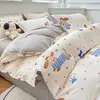 Conjunto fofo de quatro peças em algodão com aloe vera estilo coreano, com fundo verde fresco e estampa de gato preto, capa de edredom para conjunto de cama de quarto e casa de temporada