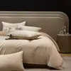 Classe de Luxo Leve a Pena Zero Ar Escovado Conjunto de Quatro Peças Cobertor Quente de Outono e Inverno Lençóis de Cama Veludo Dupla Face Roupa de Cama