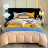 Suministro directo de fábrica funda de edredón individual acolchada de algodón para lijado algodón estampado cálido juego de cuatro piezas de ropa de cama individual doble sábana individual