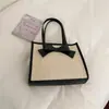 Bolsa Grande Capacidade Transfronteiriça para Mulheres 2026 Verão Nova Versátil Moda Ombro Tendência Trabalhadora Retro Casual Bolsa Tote