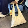 Bolsa de ombro transfronteiriça de grande capacidade, elegante, doce, bordada com borboleta, bolsa colete plissada estilo coreano, bolsa tote versátil para o dia a dia