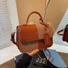 Bolsa Retrô com Combinação de Cores Bolsa Feminina 2025 Primavera e Verão Nova Moda Simples Versátil Bolsa Quadrada Pequena Tiracolo Transversal Bolsa da Moda