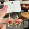Pendientes de Aro Espiral con Circonita Zirconia Ultra-Hada Bañados en Oro Real Tacto de Alta Gama Cuentas Rojas Doble Gota de Agua Diseño de Nicho Ganchos para Oreja
