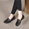Mocasines de mujer de piel suave estampada, nuevo modelo otoño 2026, sin cordones, cómodos, versátiles, zapatos de suela blanda para madres