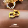 Pendientes Cuadrados con Letras Cepilladas de Diseño Exclusivo, Pendientes Franceses de Lujo Ligero con Personalidad, Pendientes Versátiles Exquisitos y de Moda para Mujer