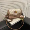 Bolso Bandolera Cruzado de un Solo Hombro Fresco a Cuadros Dulce y Lindo con Diseño de Patchwork, Nuevo Moda 2026 Elegante para Viajar Diariamente Casual