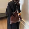 Otoño e Invierno Superficie de Gamuza 2025 Nuevo Bolso de Mujer Estilo Popular Caliente Bolso Cruzado Versátil Bolso de Cubo de Hombro Axila a la Moda