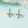 Aretes en Forma de Cruz para Hombre, Diseño Moderno y Único con un Toque de Lujo, Pinzas para Oreja Versátiles y Sencillas para Mujer en Otoño