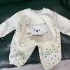Nueva colección de otoño para niños: Conjunto bordado en 3D, conjunto de sudadera para niña y bebé, atuendo de dos piezas elegante y casual 2026