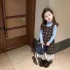 Vestido Nuevo Estilo Coreano para Niñas 2026 para Bebés, Vestido Peto de Lunares Color Café con Capa Base, Juego de Dos Piezas, Moderno