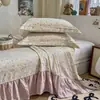 2026 Nuevo Modelo Brocado de Nube Encaje de Algodón Estilo Sábana Grande Faldón de Cama Juego de Tres Piezas Algodón Lavado Estilo Coreano Estilo Princesa