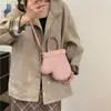 Bolso Cruzado Nuevo Otoño e Invierno 2025, Piel de Ante, Personalidad de Nicho, Bolso de Mano con Forma de Guante, Bolso Cruzado de Hombro de Felpa