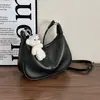 2026 Nuevo Bolso de Mano de Alto Nivel con Colgante de Oso tipo Bollo para Mujer, Bolso de Hombro Cruzado de Moda y Sencillo para Viajes Diarios, Bolso Versátil de Pu