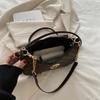Bolso Retro Francés para Debajo del Brazo para Mujer 2024 Nuevo Estampado de Letras Bolso Cruzado Pequeño Cuadrado Bolso de Mano con Cadena para Hombro para Mujer