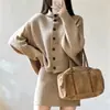 Traje de Estilo Perezoso Color Puro Elegante Suéter de Manga Larga para Mujer Otoño e Invierno Falda de Punto Ceñida a la Cintura Alta Conjunto de Dos Piezas