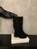Botas apiladas de diseño nicho retro francés para mujer, colección otoño 2025, botas altas con hebillas metálicas, botines de ante sin cordones
