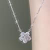 Collar de flores con diamantes estilo coreano de acero de titanio Súper hada moda personalidad versátil cadena clavicular Libro Rojo TikTok mismo estilo collar