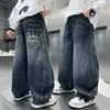 Calça Longa Infantil para Meninos 2026 Nova Primavera e Outono Jeans Casual Solto de Barra Reta para Meninos no Outono Estilo Tendência