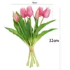 7 tulipanes artificiales agrupados con tallos de goma suave, arreglo floral de escritorio para el hogar estilo crema, flores decorativas para sala de estar