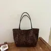 Bolso de mano retro Ruien, gran capacidad, nueva colección otoño 2026, bolso de hombro elegante, adecuado para el trabajo y los desplazamientos, bolso tote para mujer