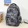 Mochila Graffiti com Letras Estilosa e Moderna Americana para Alunos do Ensino Fundamental II e Médio para Aula Feriados Passeios Mochila com Múltiplos Compartimentos