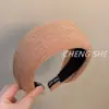 Elegante Diadema Ancha Tejida para Mujer 2026 Nuevo Estilo Corona Alta Dibujos Animados Accesorio para el Cabello de Viaje Diadema Antideslizante que no Presiona
