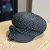 Novo chapéu octogonal versátil estilo coreano com laço de bolinhas para mulheres, boina de moda retrô para primavera e outono, boné de jornaleiro que afina o rosto