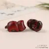 Sándalo Rojo Natural Gato Gateando Talla en Madera DIY Pequeños Accesorios Tejido Llaveros Colgantes Dijes para Bolsos Accesorios Wenwan