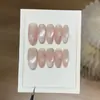 Uma garota delicada com estrelas de glitter perolado Star Cottonpearlescent estrelas de luz rosa branco contas de vidro francesas pó olho de gato unhas postiças