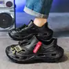 Zapatos de Agujeros de Coco para Hombre Verano Deportes al Aire Libre Rafting Sandalias de Punta Cerrada Antideslizantes Resistentes al Desgaste Zapatos de Agua Zapatos de Pesca