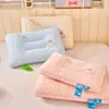 2026 Nuevo Almohada Refrigerante de Cuello de Pato Recargable para Estudiantes, Soporte de Cuello Infantil Núcleo de Almohada con Forma para Una Persona