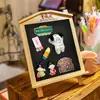 Xiuaidi Quadro Negro Pequeno Vertical Magnético de Mesa para Casa Comercial Madeira Maciça Adesivo de Geladeira Placa de Armazenamento de Cosméticos Quadro de Exibição