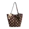 Bolso Tote de Gran Capacidad con Personalidad de Moda para Mujer 2026 Otoño Nuevo Elegante Bolso de Hombro Único Bolso Cubo de Lunares para Viajes