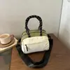 Bolso de hombro para mujer, se puede llevar cruzado, adecuado para ir al trabajo, mochila pequeña estilo concha, bolso de mano pequeño simple para salir, nuevo modelo otoño 2026