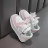 Zapatillas Blancas para Mujer 2026 Nuevo Estilo Lindas de Nicho Versátiles Casuales Zapatos Deportivos