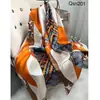 Venta al por mayor de fábrica Nuevo satén de brocado de Li 90*180 estampado Bufanda larga de playa Versión coreana de chal de seda