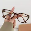 Nuevas Gafas de Moda Personalizadas que Cambian de Color y Bloquean la Luz Azul, Lentes Trendy que Cambian de Color con Corte de Borde, Monturas de Gafas Ojo de Gato Transfronterizas Europeas y Americanas