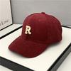 Gorra de pana con letra R para pareja, gorra de béisbol para hombre y mujer, gorra coreana de moda para cabeza grande, todo para combinar, otoño e invierno, venta al por mayor