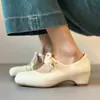 Zapatos de Ballet Estilo Crema 2026 de Piel de Oveja con Cordones, Aumento Oculto de Altura, Boca Baja, Diseño de Nariz de Cerdo, Zapatos de Cuero para Todas las Estaciones