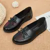 Zapatos de Cuero Suave para Madres Bai Zhenhe Primavera y Otoño, Zapatos de un Solo Color con Textura de Cuero Genuino, Zapatos Planos para Mujeres de Mediana Edad y Mayores, Zapatos sin Cordones para Abuelas y Personas Mayores