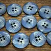 Botones de Resina de Cuatro Agujeros con Patrón de Flor de Hibisco Blanco Azul Real Perlado de 19 mm para Decoración de Suéteres y Tejidos