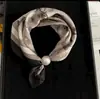 Colar de lenço de seda com pérolas e fecho magnético para mulheres, corrente fina para clavícula de verão, lenço pequeno retrô francês, lenço decorativo para o pescoço