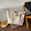 Bufanda de seda de moda transfronteriza, bolsa de gran capacidad para mujer, nuevo bolso tote con patrón tejido vintage, bolso de hombro casual para el día a día, moderno