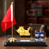 Adornos de Escritorio Bandera Roja Oficina Decoraciones de Alta Gama Escritorio del Jefe Escritorio de Escritura Almacenamiento Portabolígrafos Regalo Creativo de Inauguración