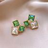 Pendientes Ovalados de Diamante Esmeralda Aguja de Plata Medio Vintage Pendientes Elegantes Lujo Ligero Alta Gama Pendientes Retro