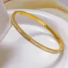 Pulseira de Aço Inoxidável com Fivela Quadrada de Diamante Francesa para Mulheres, Concha Branca, Item de Moda Exquisito, Presente para Melhor Amiga, Acessórios de Joias para Mãos Atacado